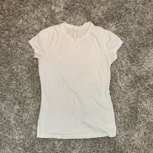Aritzia Babaton white tee